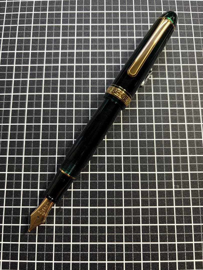 PLATINUM #3776 CENTURY Laurel-Green 万年筆