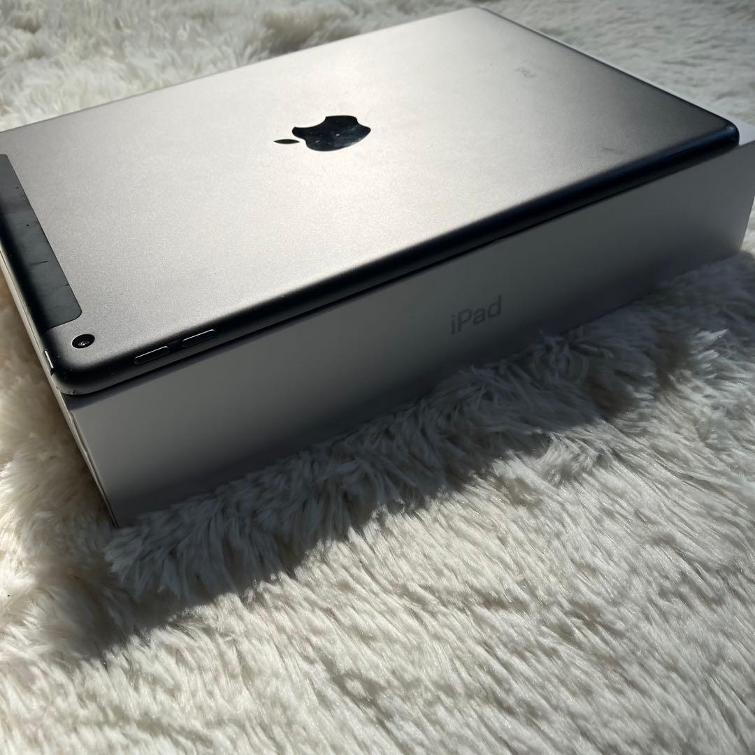 【早い者勝ち】iPad 第9世代 256GB SIMフリー 【すぐ発送】