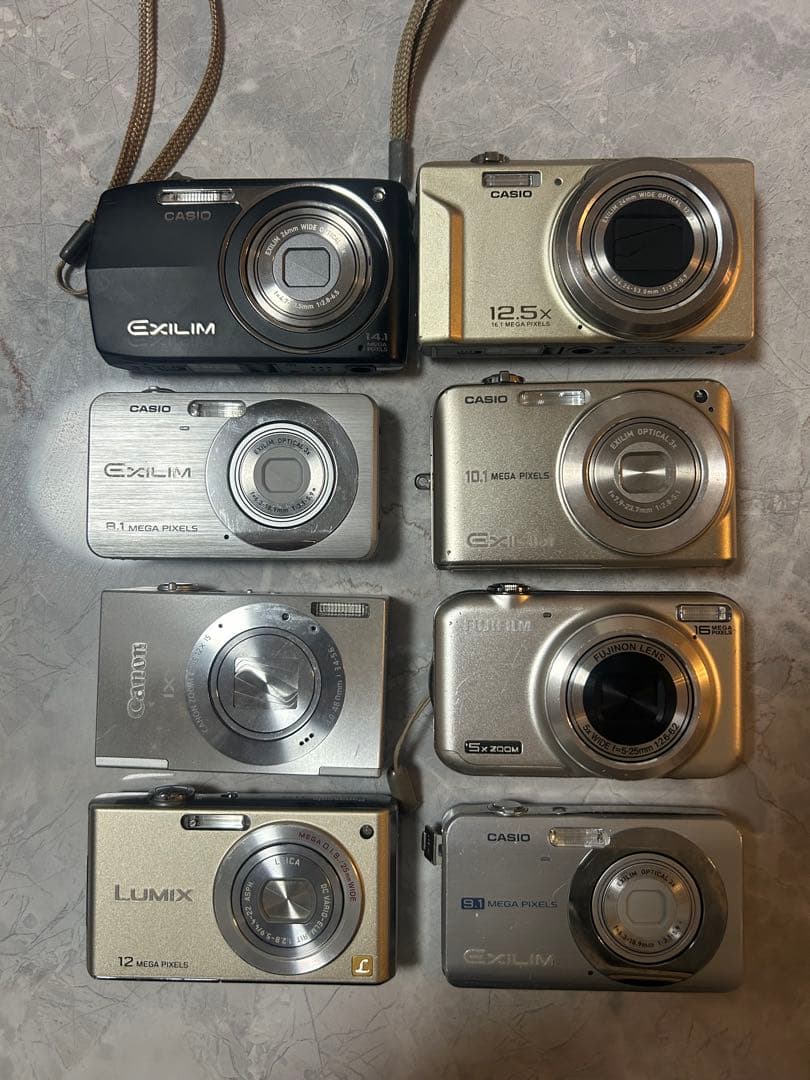 コンパクトデジカメ8台まとめ売り（ジャンク品）