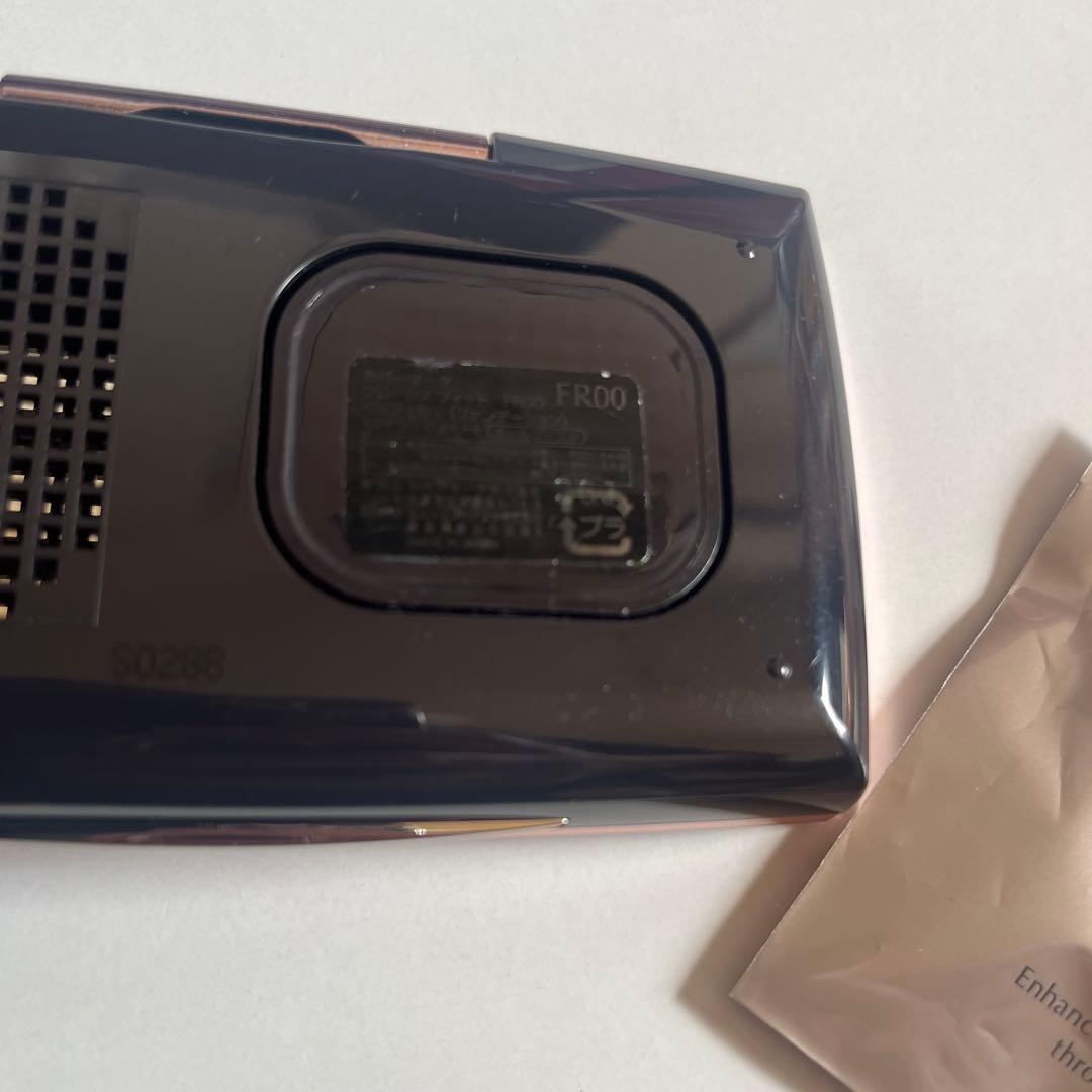 カバーマーク　フローレスフィット　ファンデーションFR00 ケース、スポンジつき