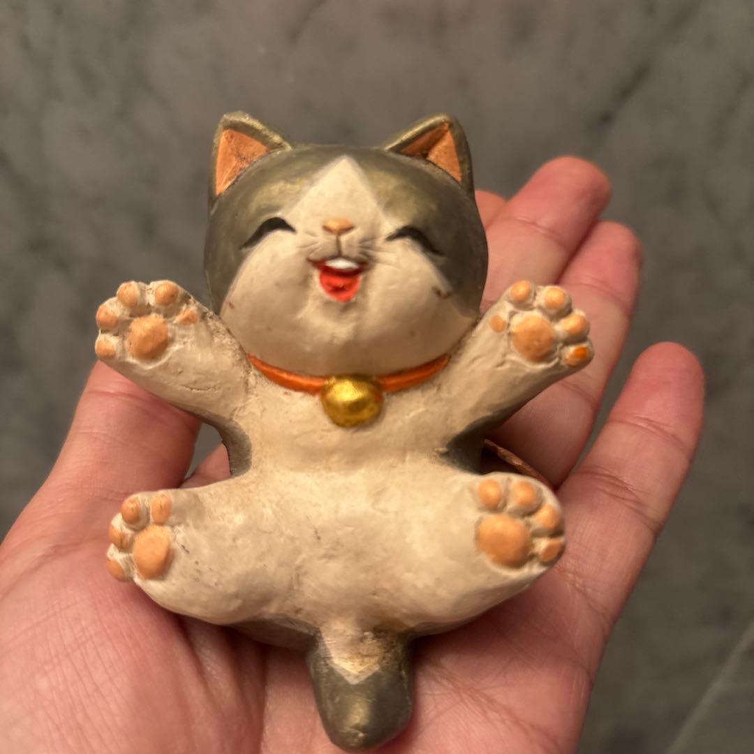 博多人形ヴィンテージ作家物　繊細な質感で元気をもらえる大笑い猫の陶器