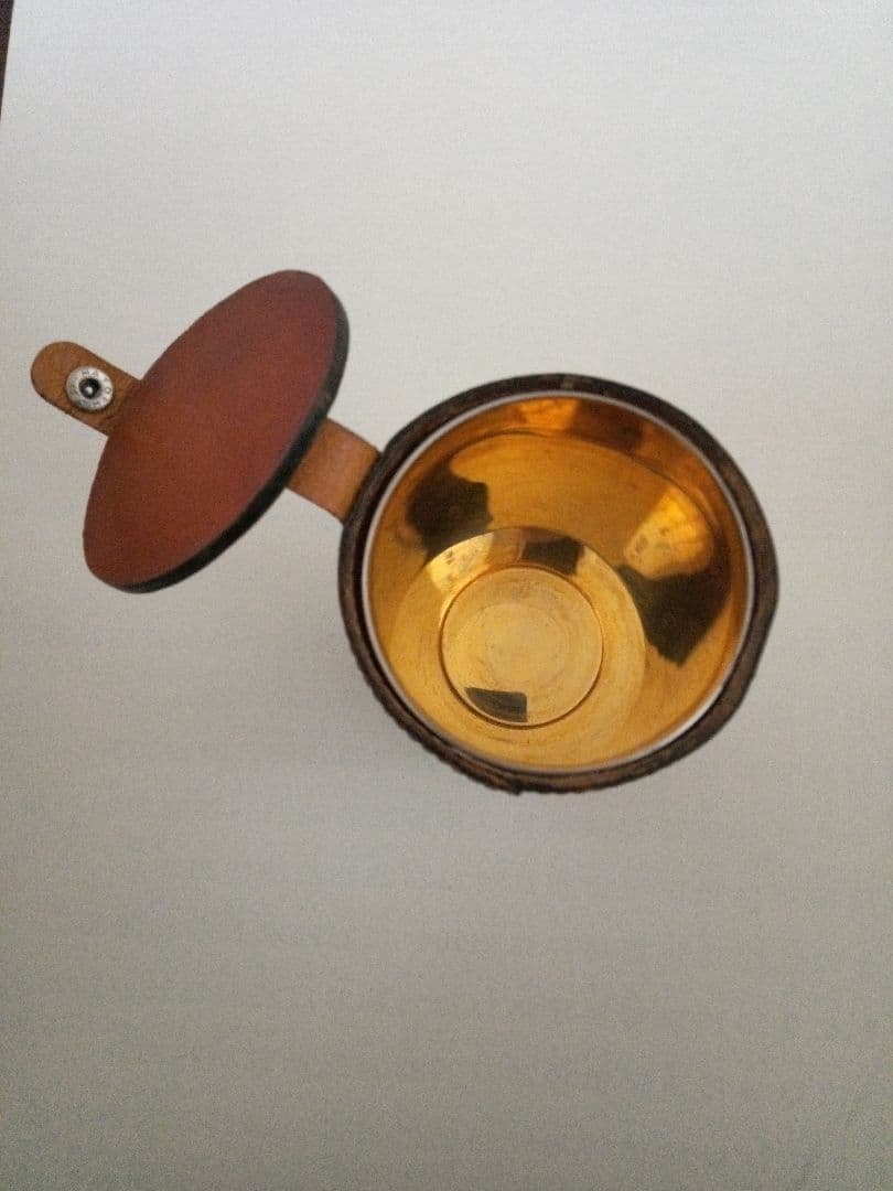 旅行用カップ 革製ホルダーつき