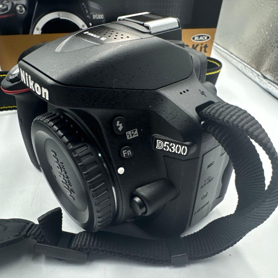 ④Nikon D5300 デジタル一眼レフカメラ