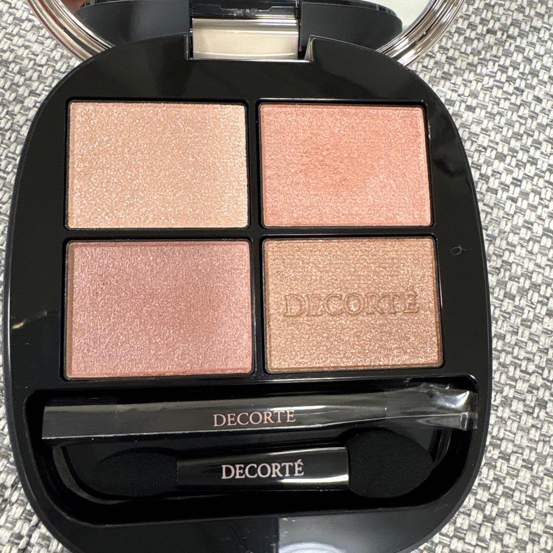 DECORTÉ スキンシャドウデザインアイパレット 10