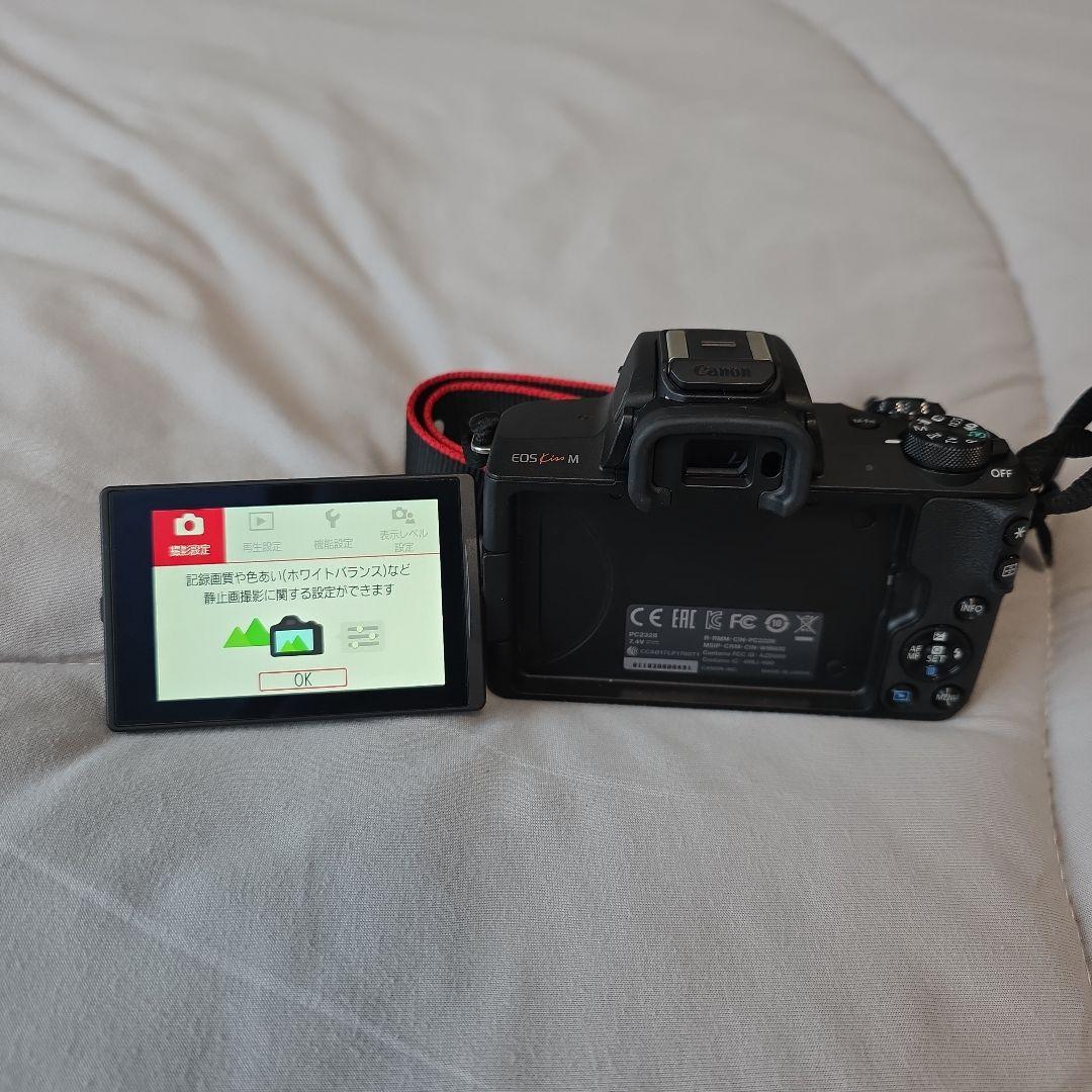 EOS Kiss M ショット極少3931枚 豪華レンズ3本・純正予備電池2個
