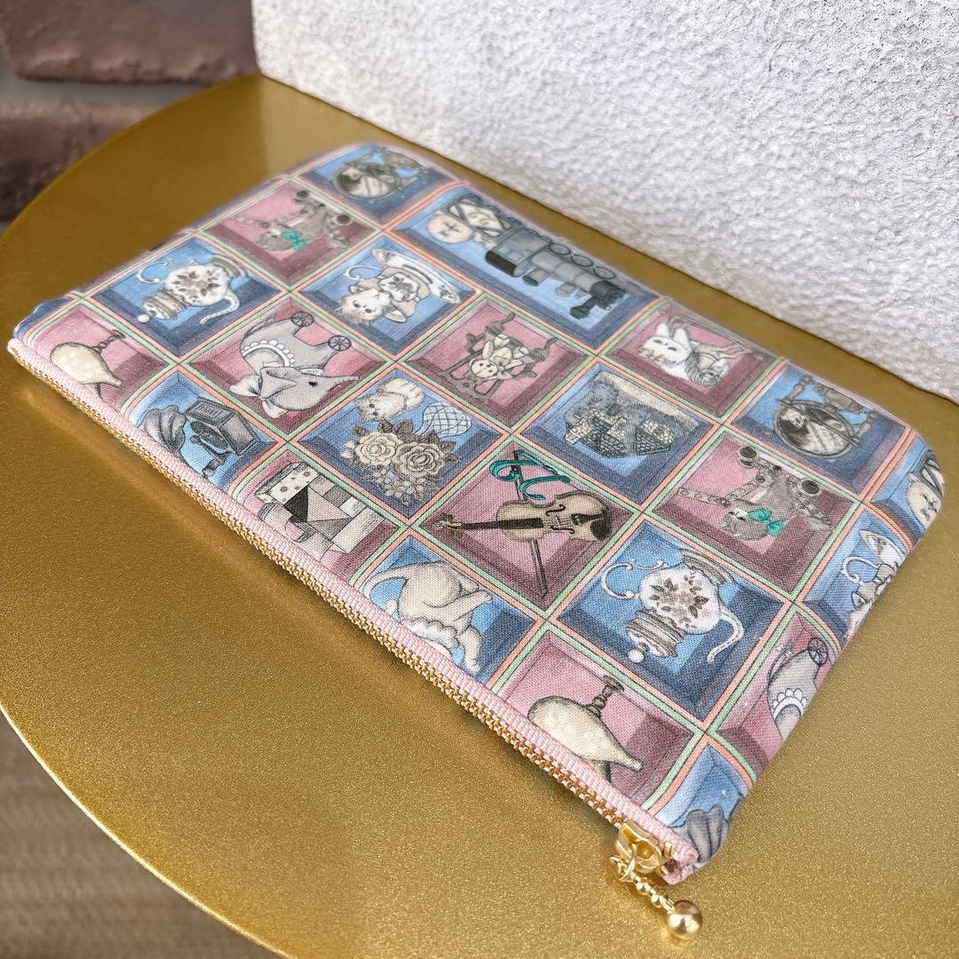 しおん　ふんわりフラットポーチ　ユキエモン　ハンドメイド