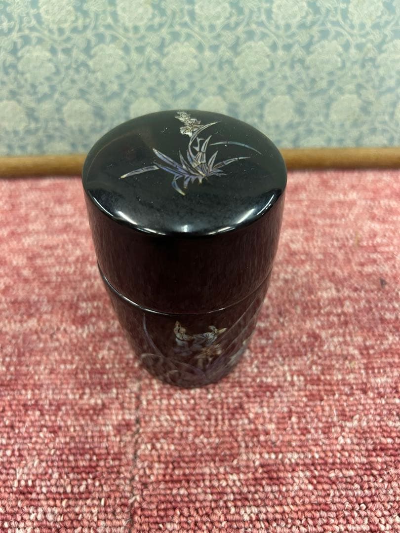 黒色 木製 茶道具 棗 花の絵柄 中型
