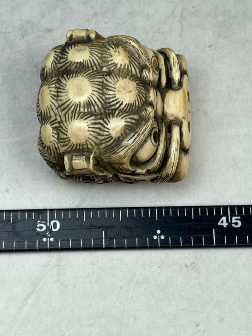 ［珍品］友忠在銘　極上獅子顔根付　50g 送料込み