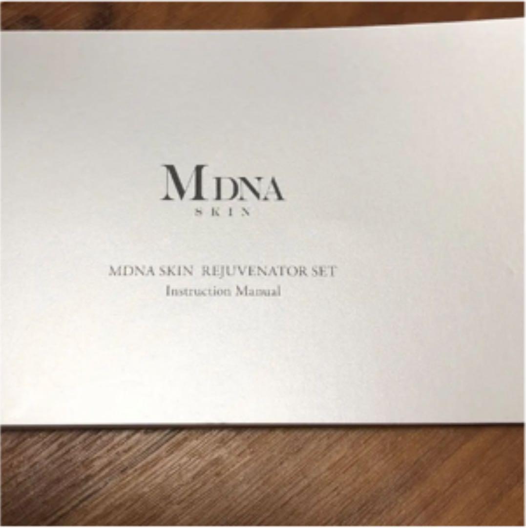 マドンナプロデュース美顔器　　MDNA SKIN リジュビネーターセット