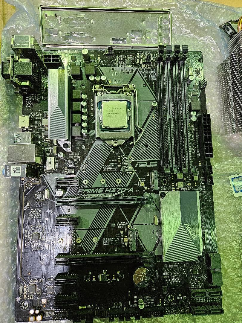 intel corei7 8700＋MB＋CPUクーラー＋おまけスピーカー