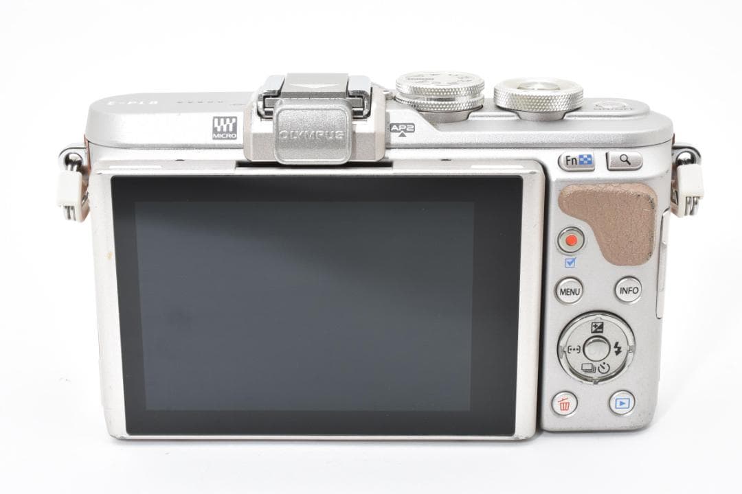 OLYMPUS オリンパス PEN E-PL8 ミラーレス一眼カメラ