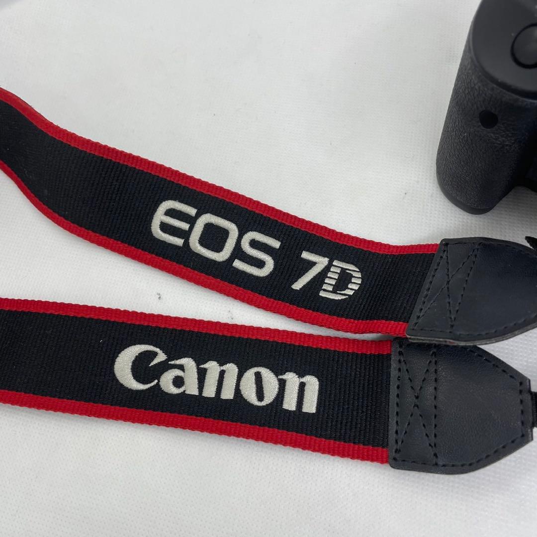 キヤノン　デジタル一眼レフカメラ「EOS 7D」