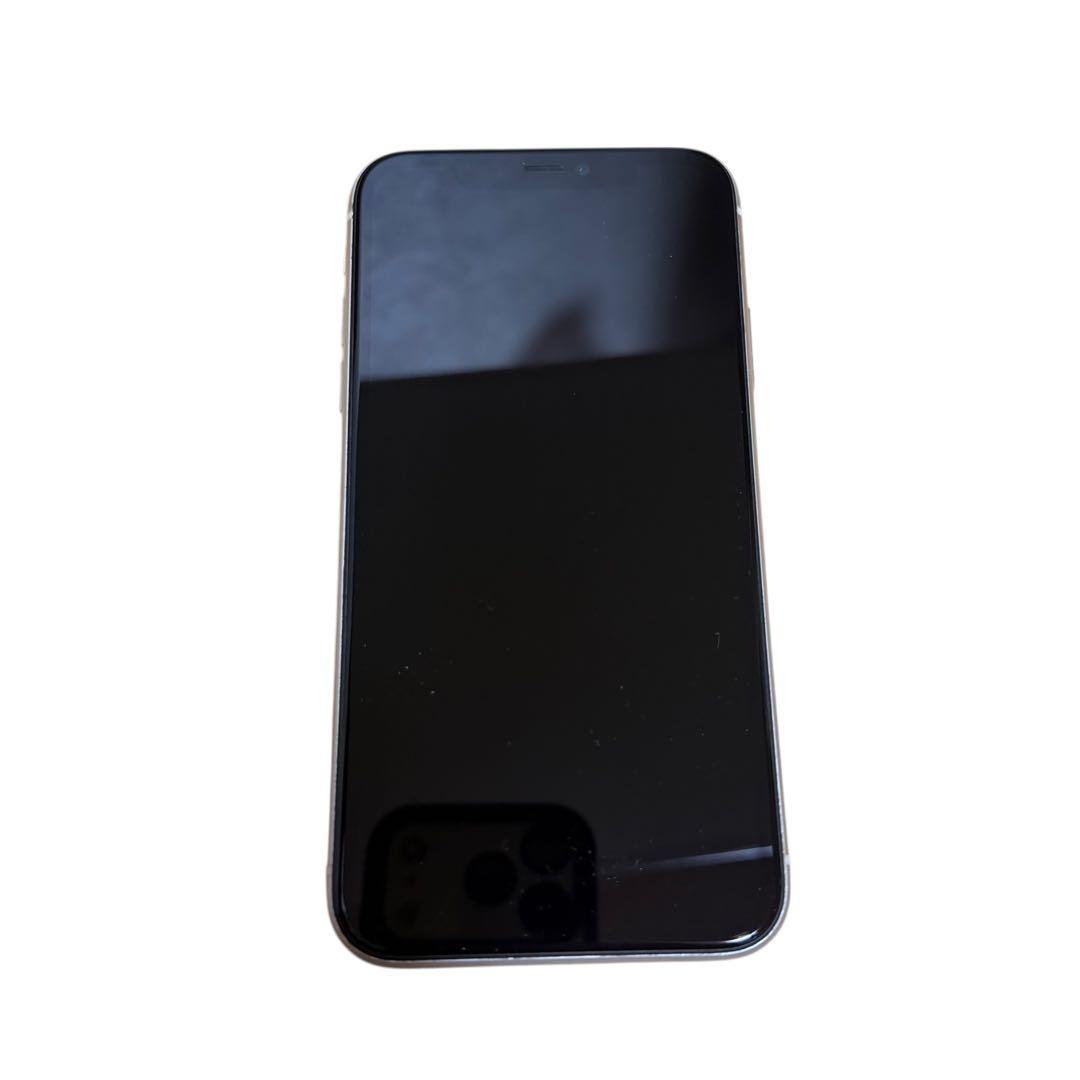 iPhone 11 本体　ジャンク品　部品取り　ホワイト　白