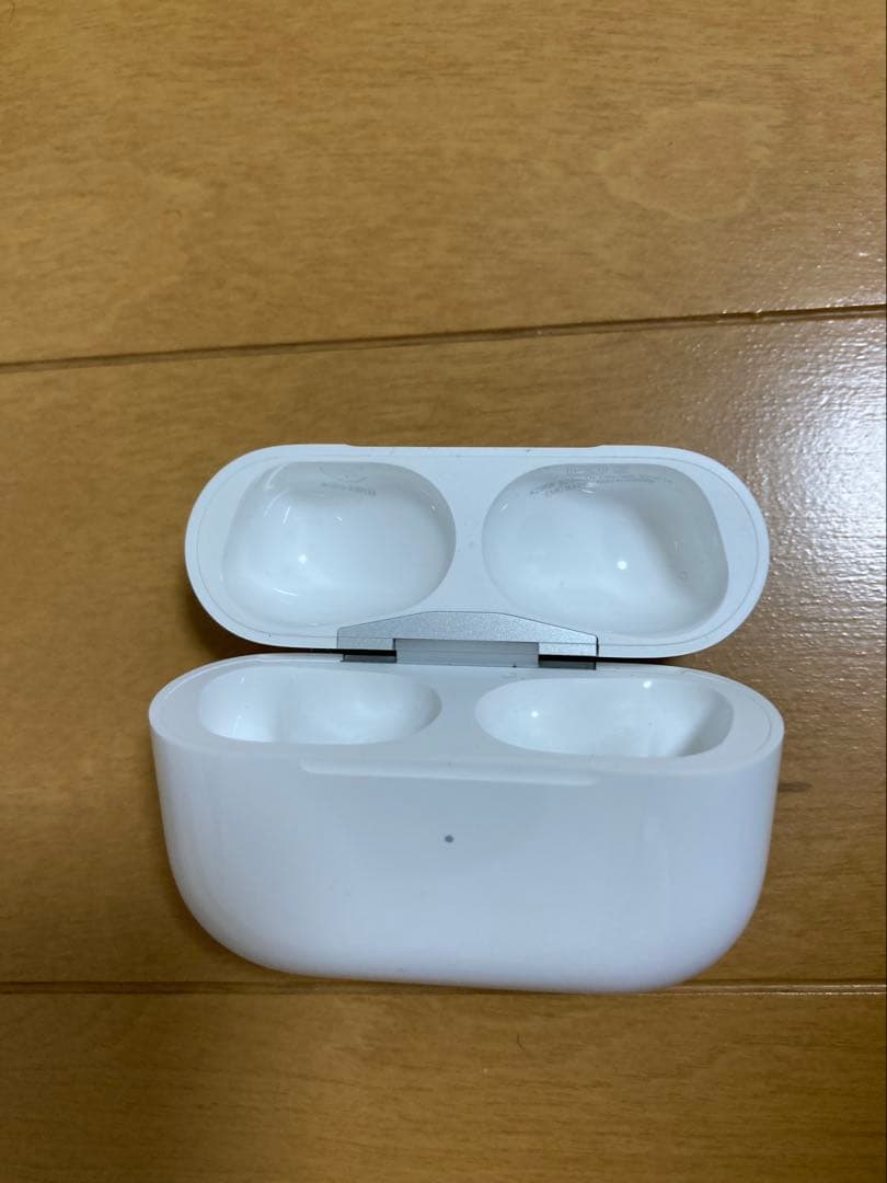 Apple AirPods Pro第2世代 イヤホンケースのみ