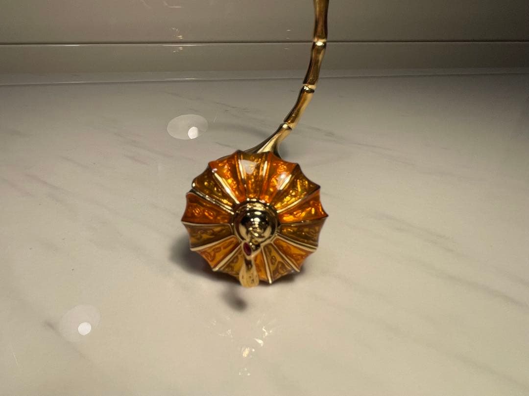 希少・美品ESTEE LAUDER2005 インテュイション ラッキーランタン