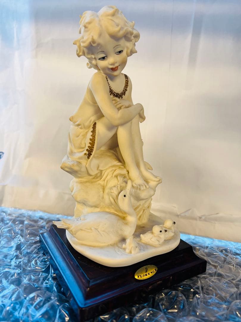 保管品　★美品★素敵ですFLORENCE 陶器製少女と水鳥の置物 約18cm