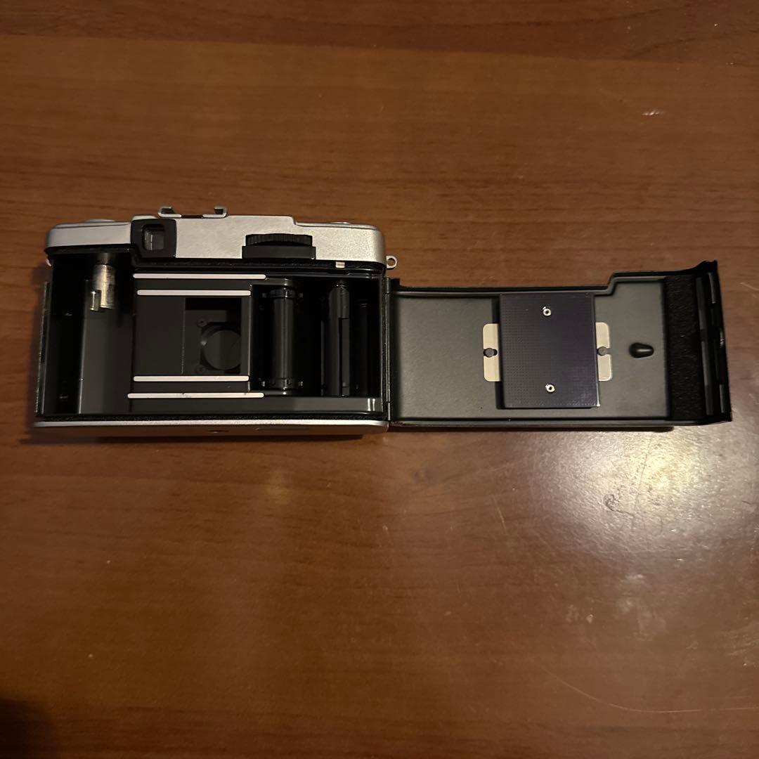 OLYMPUS PEN コンパクトフィルムカメラ　EE-3