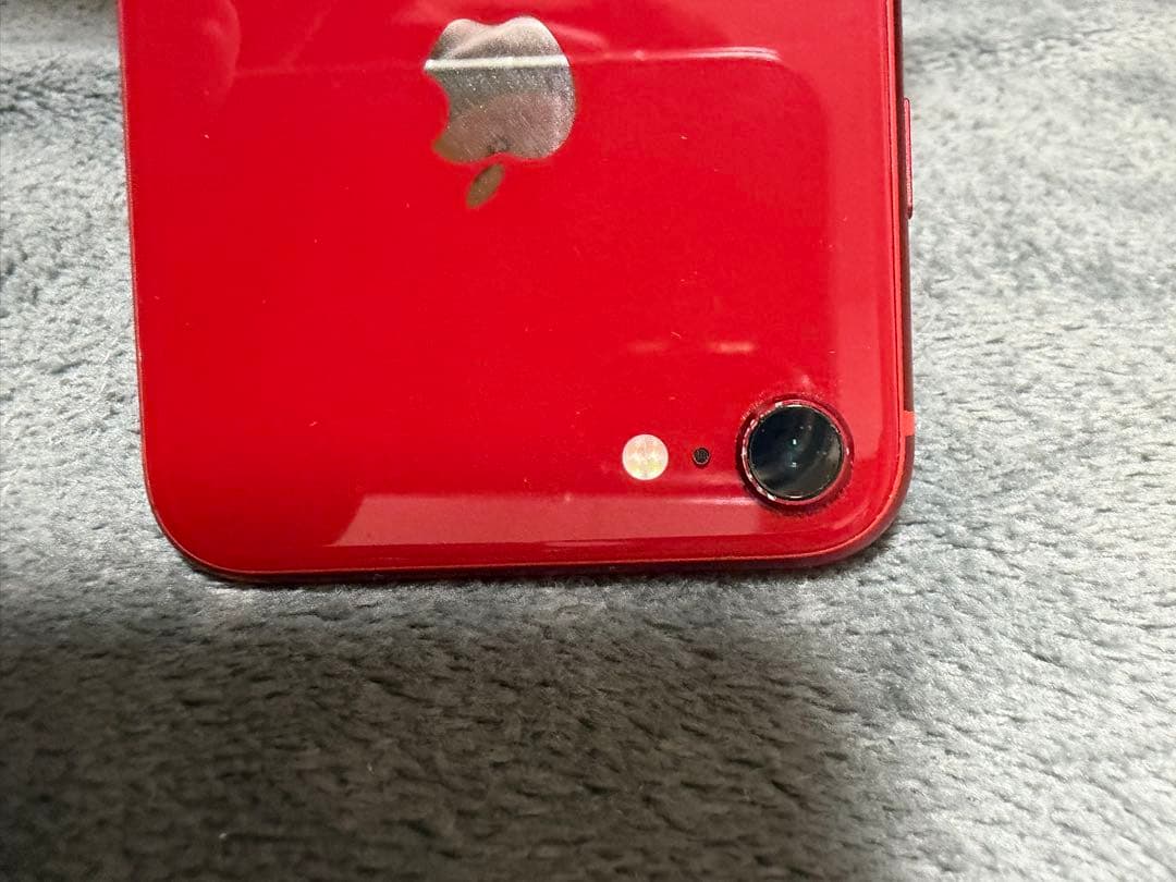 お*り様 iPhone8 256GB カバー付き