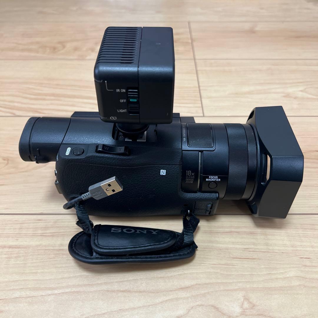 サ*ト様 SONY ビデオカメラ 4K 本体 ライト 充電器付き FDR-AX1