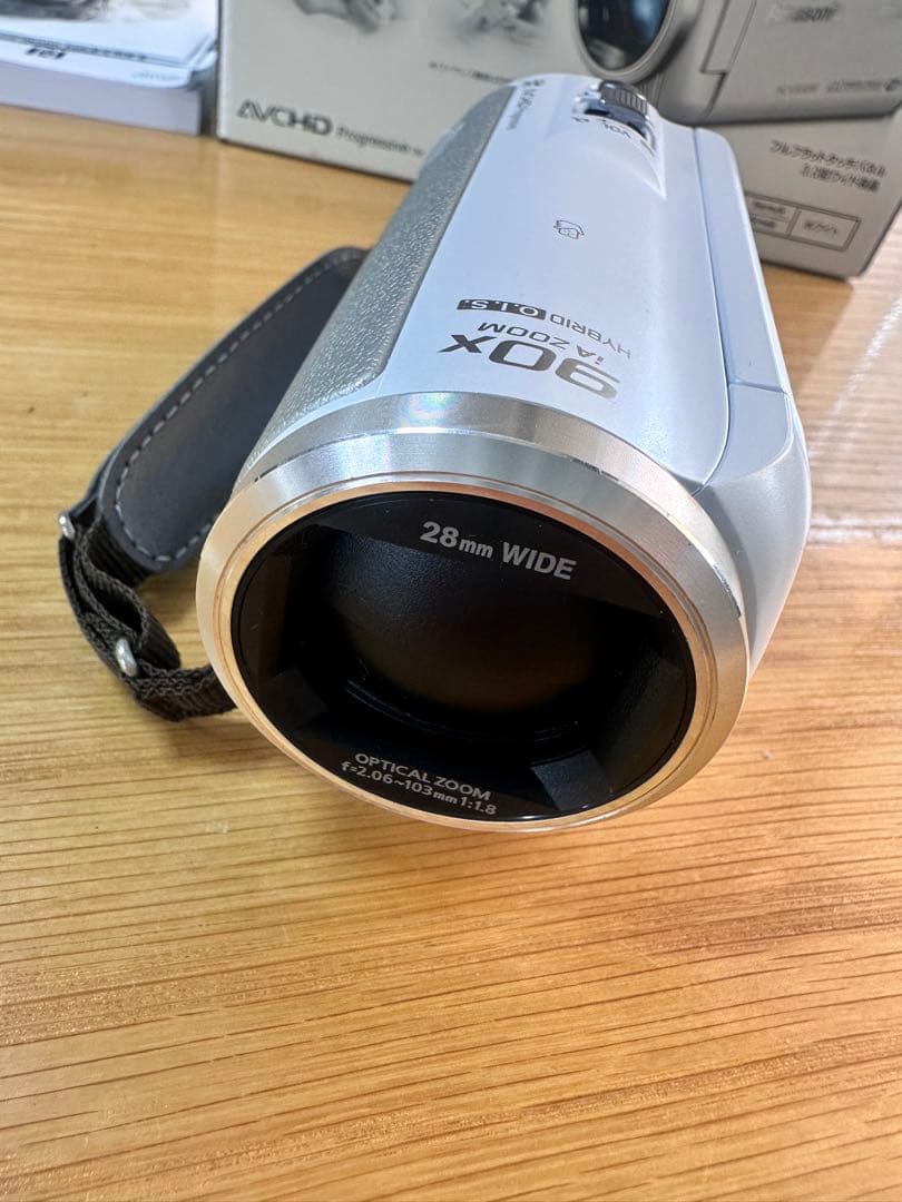 【美品】Panasonic　HC-V550M ビデオカメラ　ホワイト　動作確認済