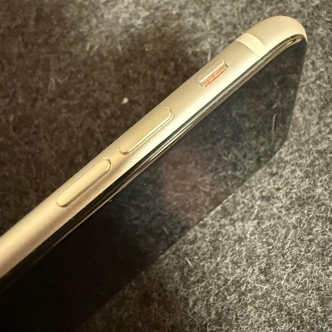 Apple iPhone SE 第2世代　64GB ホワイト