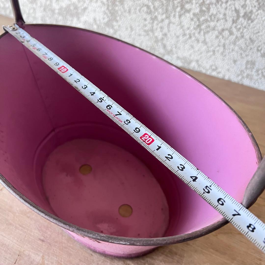 ゆんはです。スティール製レリーフバスケットピンク。メーカー処分