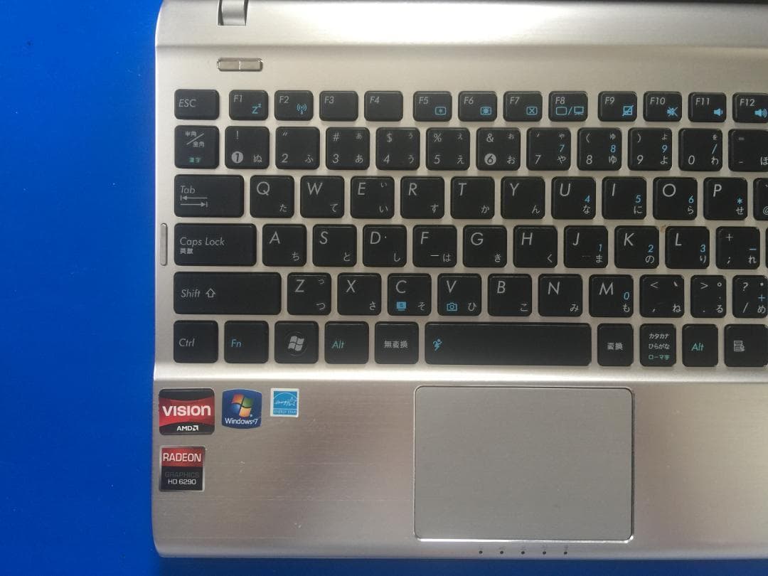 【荣荣】ASUS Eee PC 1215B 12.1型薄型・コンパクト