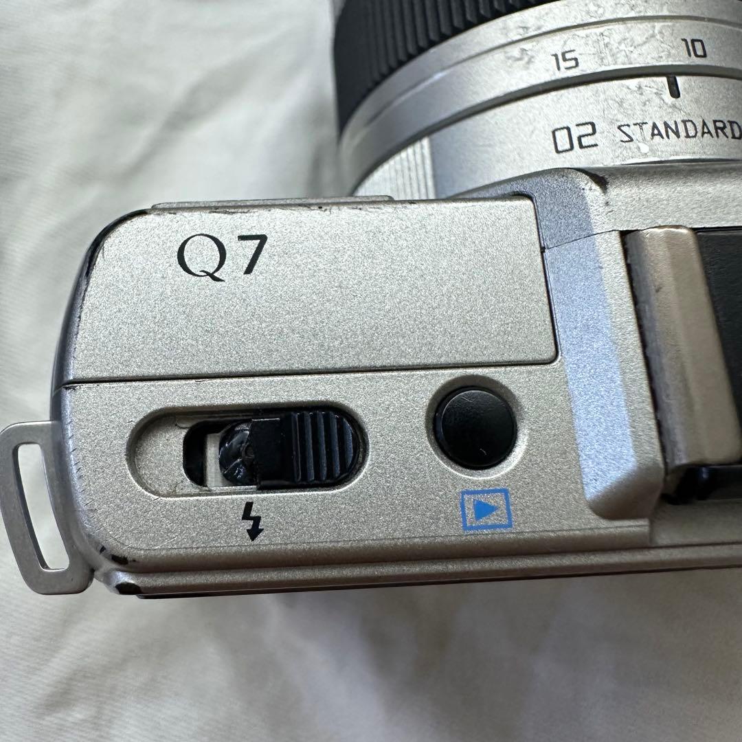 PENTAX Q7 ズームキット02 standard 本体　バッテリー