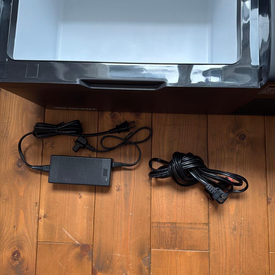 アイリスオーヤマ 20Ｌポータブル冷蔵庫（AC/DC対応） IPD-24A-B