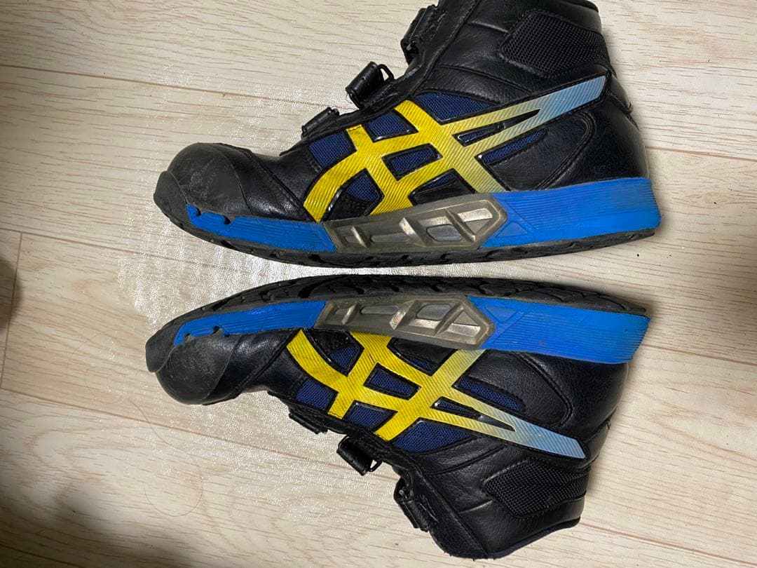 ASICS ハイカットスポーツシューズ サイズ25.5CM