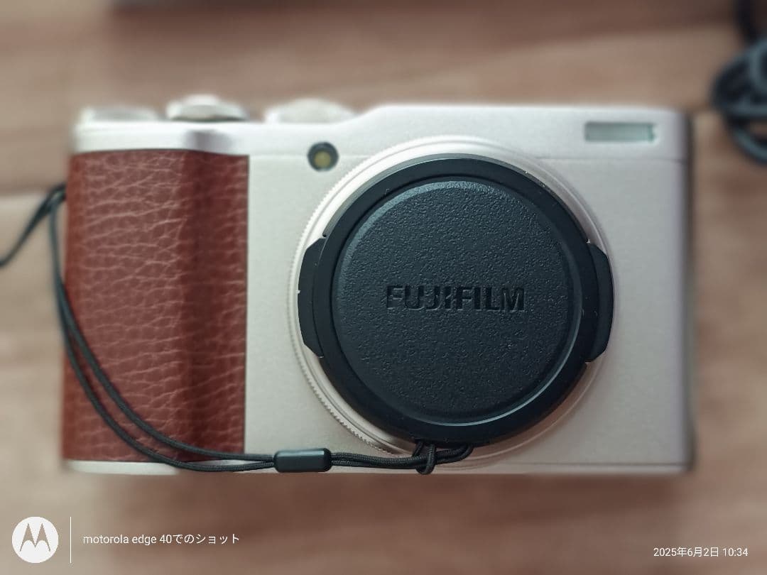 Fujifilm XF10 　本体と付属品　富士フイルム