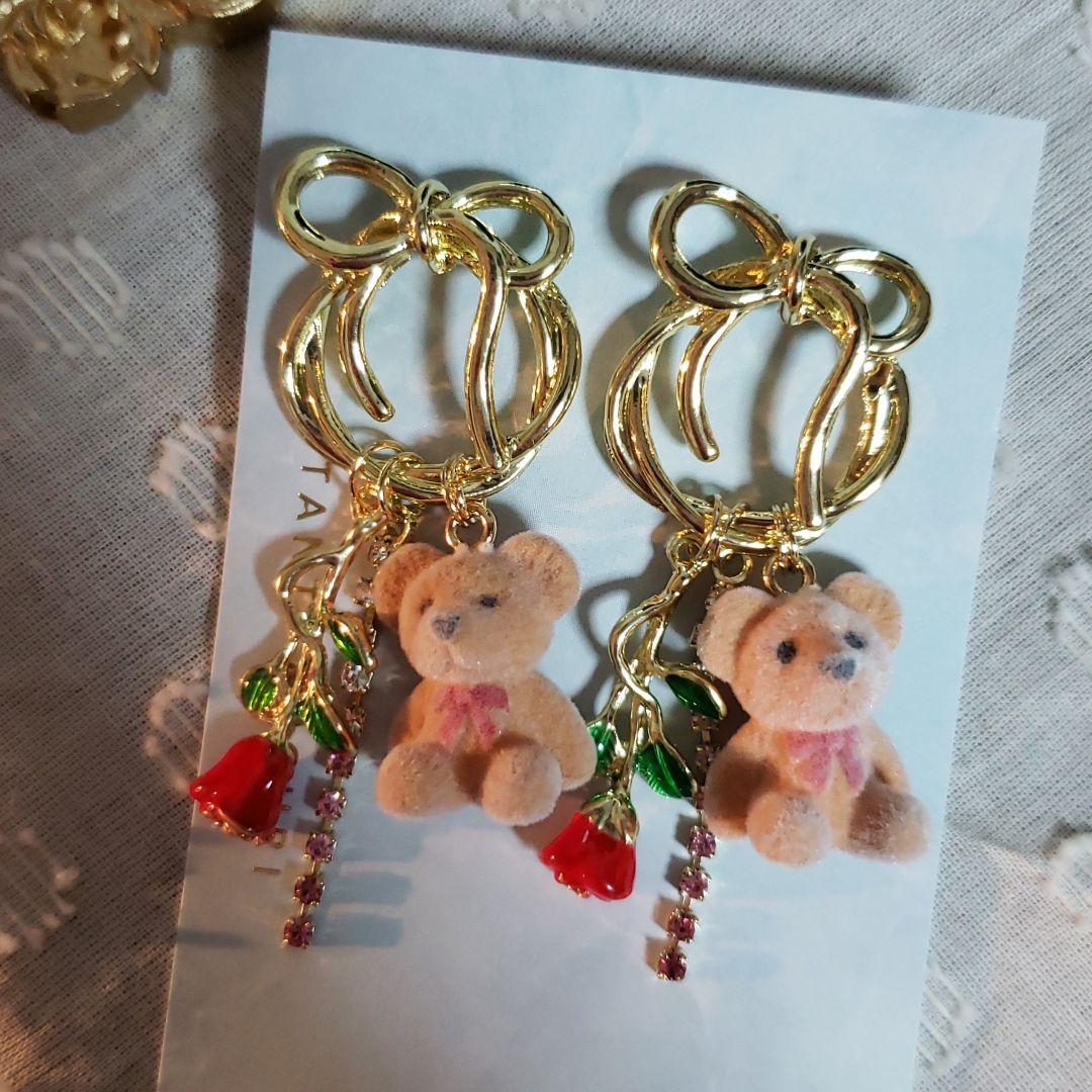 くまちゃんとチューリップ ピアス