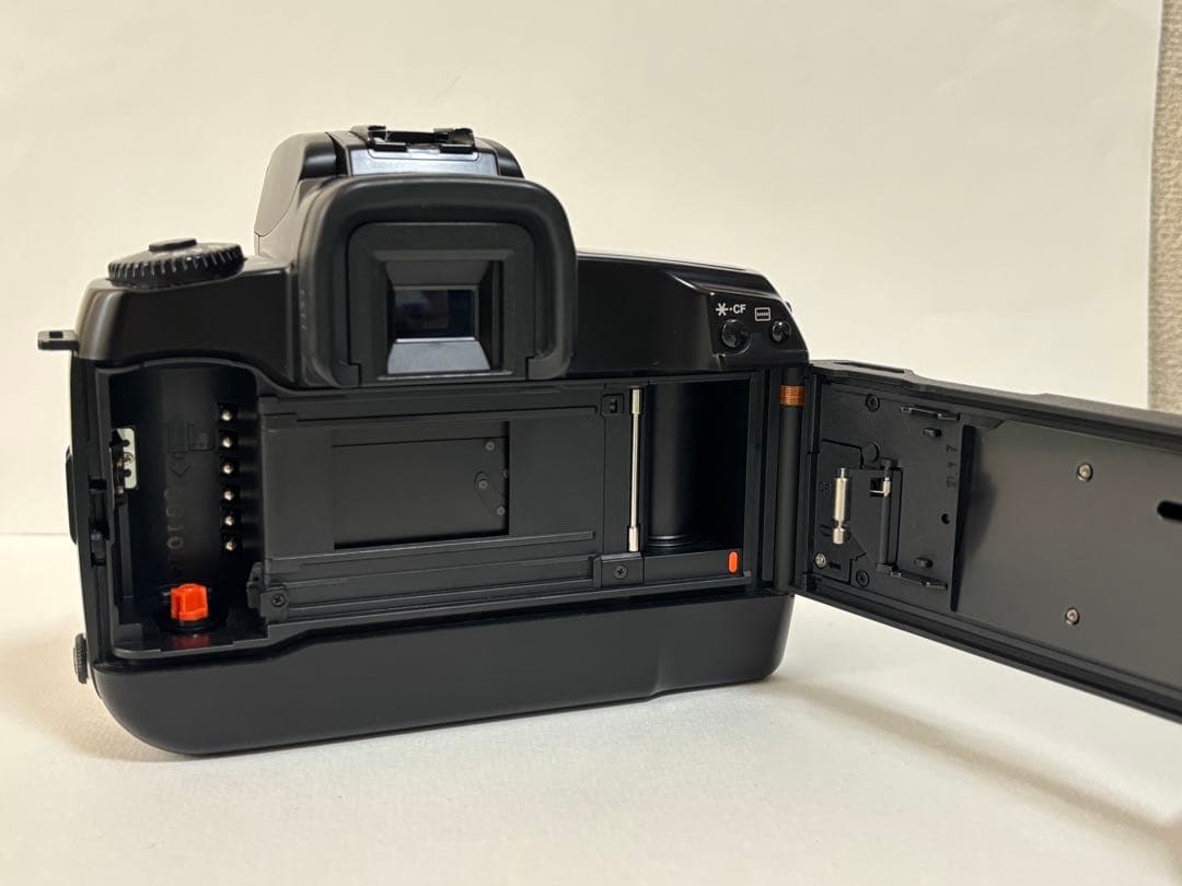 フィルム一眼レフ Canon EOS5 QD VG10 28-105mm付き
