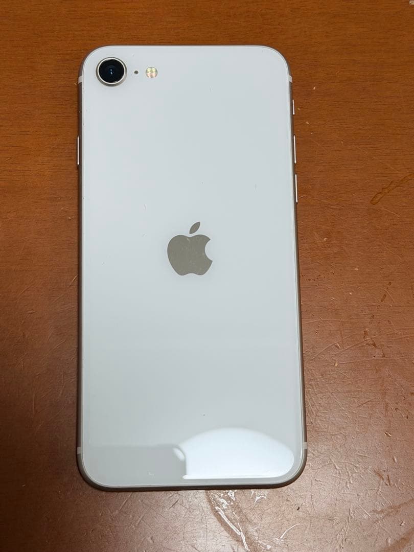 Apple iPhone SE (第3世代) バッテリー74%