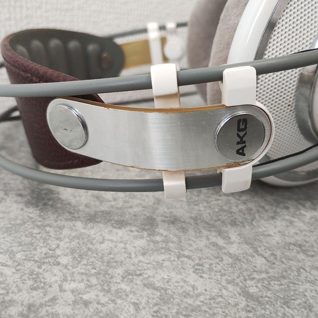 AKG K701 オーストリア製 です。