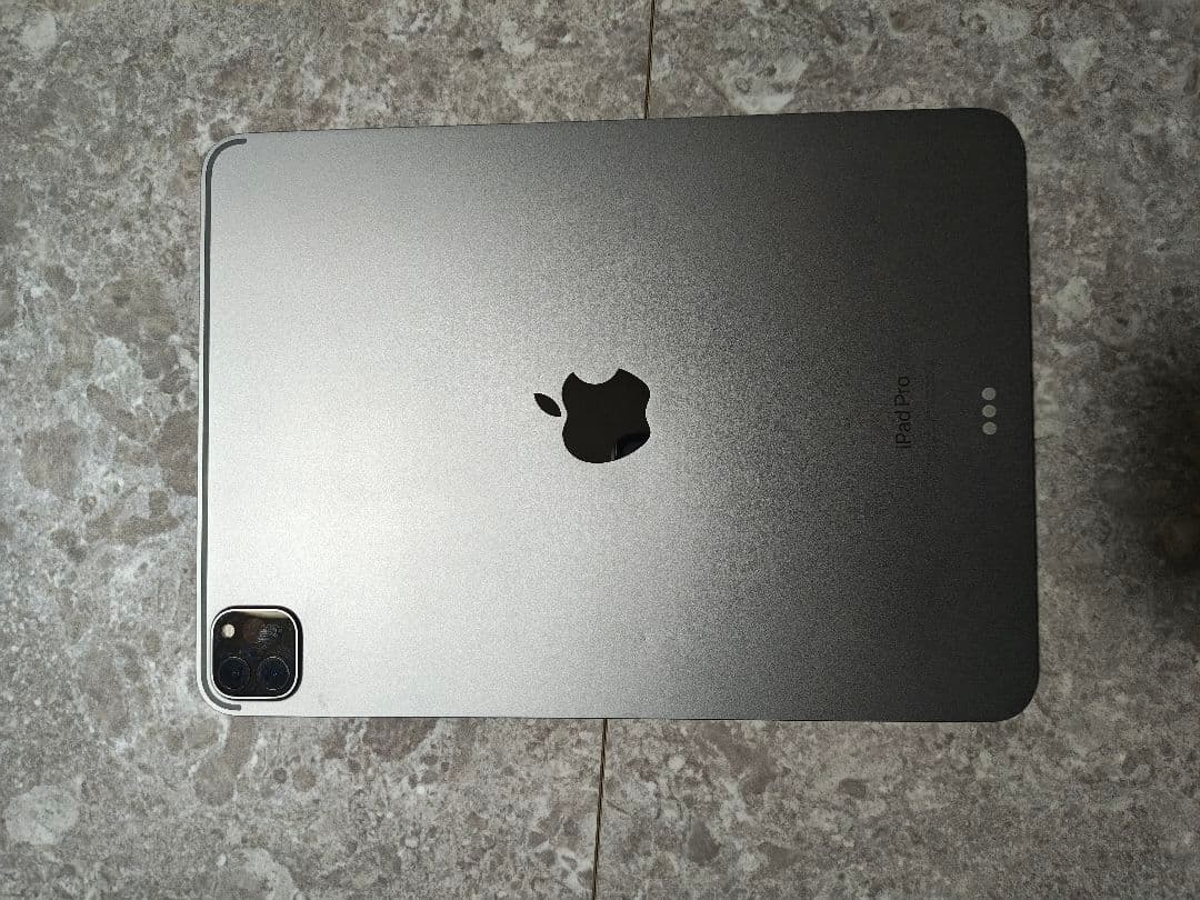 Apple iPad Pro 11インチ 第４世代128GB