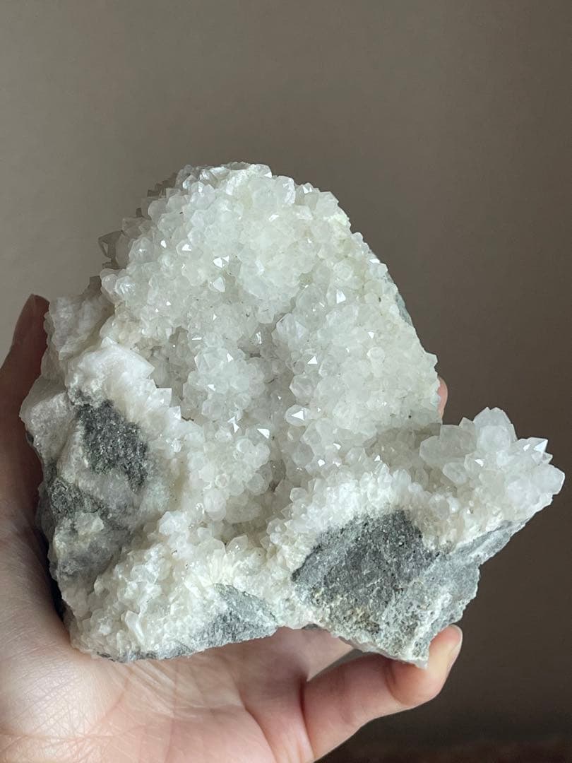 ベトナム・バクカン産 天然水晶結晶クラスター 9点セット 総重量約4kg