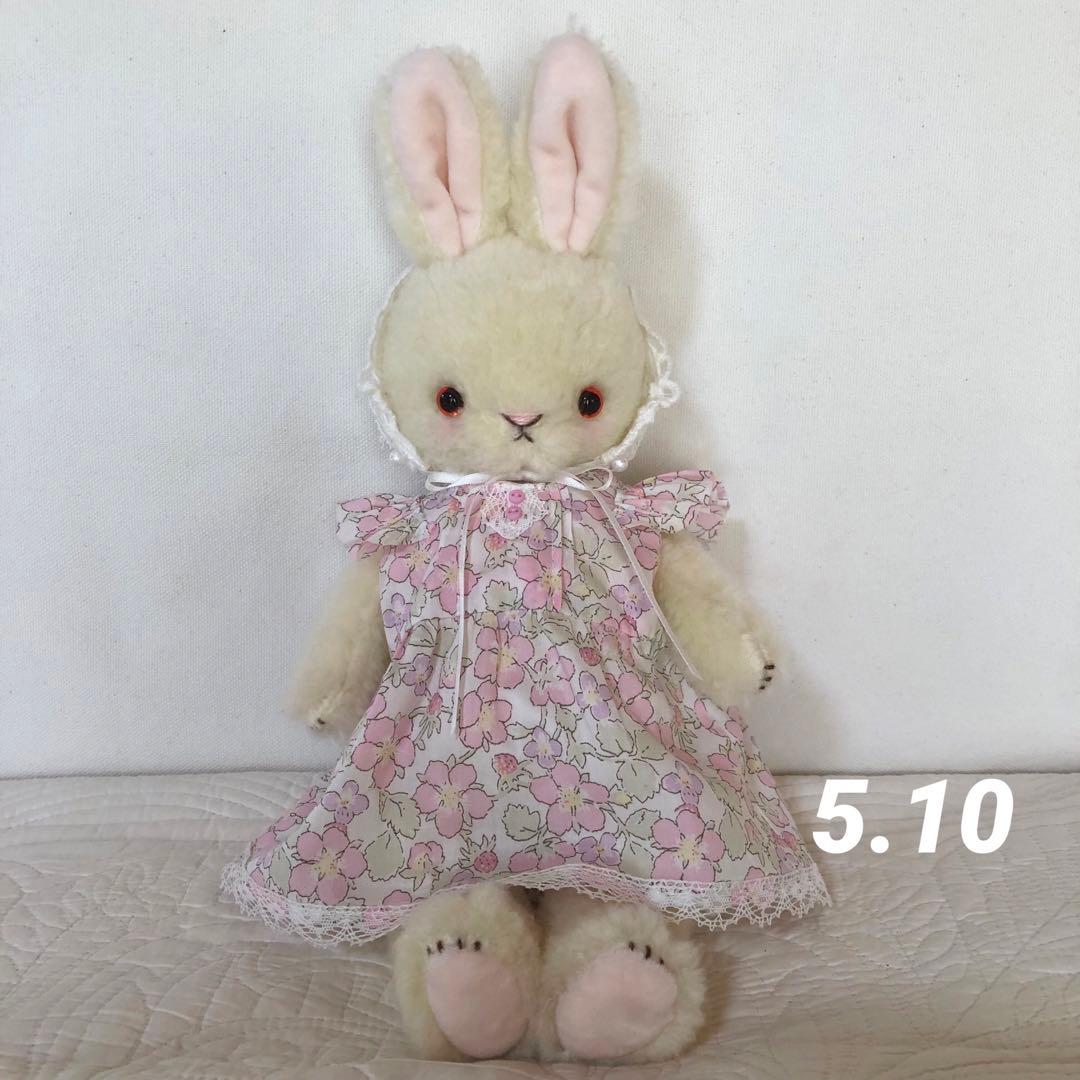 ハンドメイド　たち耳うさぎちゃん　アルパカ&ウールのぬいぐるみ
