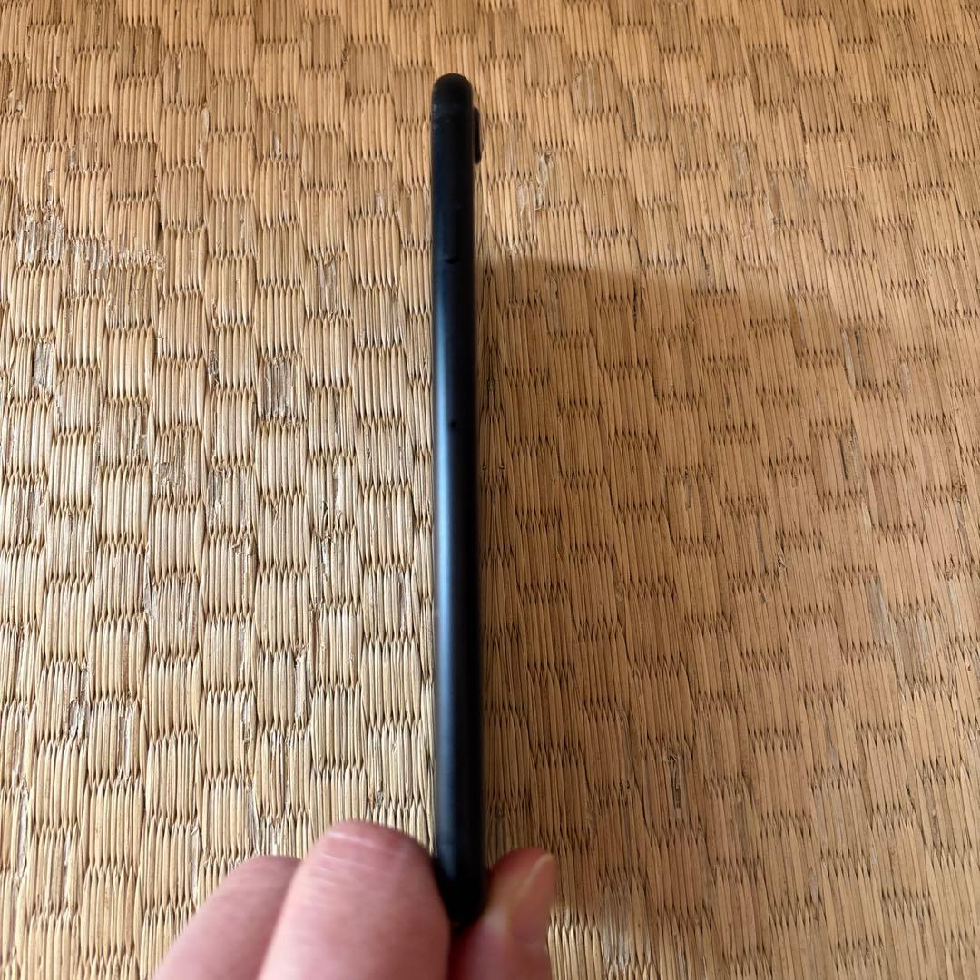 n*a様 iPhone SE3 64GB ブラック