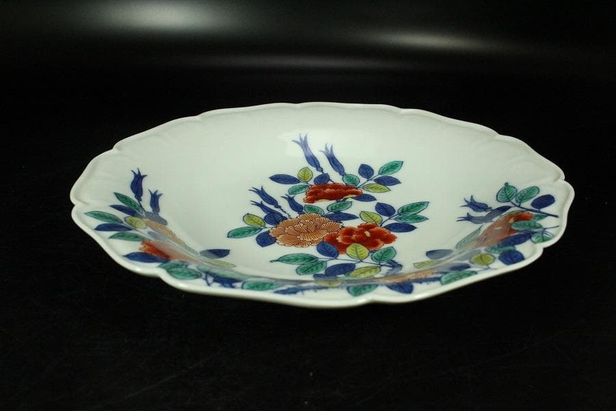 人間国宝 十二代 今泉今右衛門 作 色鍋島薔薇絵飾皿 共箱(K-ZE373)
