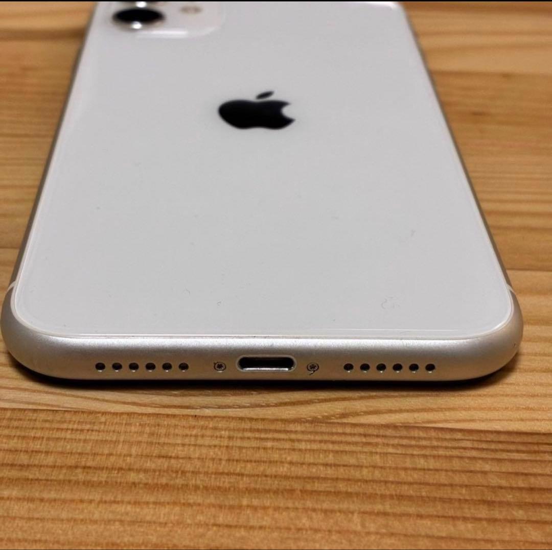 バッテリー新品　iPhone 11 64GB SIMフリー　美品