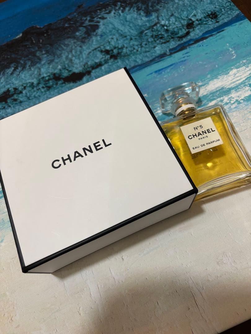 CHANEL N°5 Eau de Parfum 箱入り 未使用に近い正規品