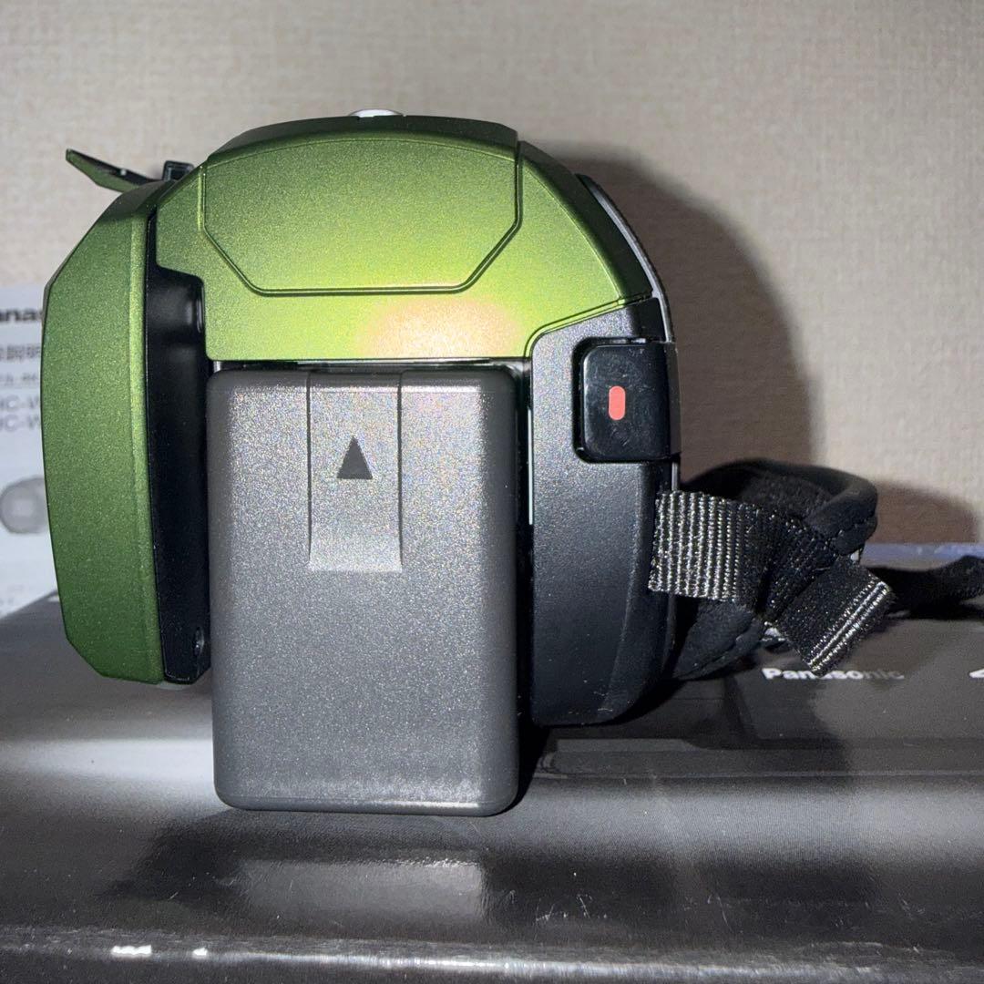 【美品】Panasonic HC-VX2M 4Kグリーン 32倍ズーム 箱付き