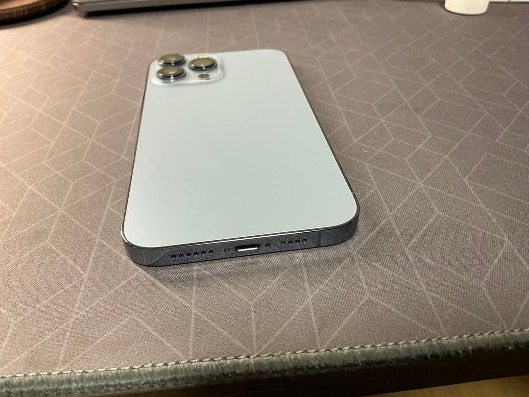 iPhone13ProMax 256GB 付属品付き！