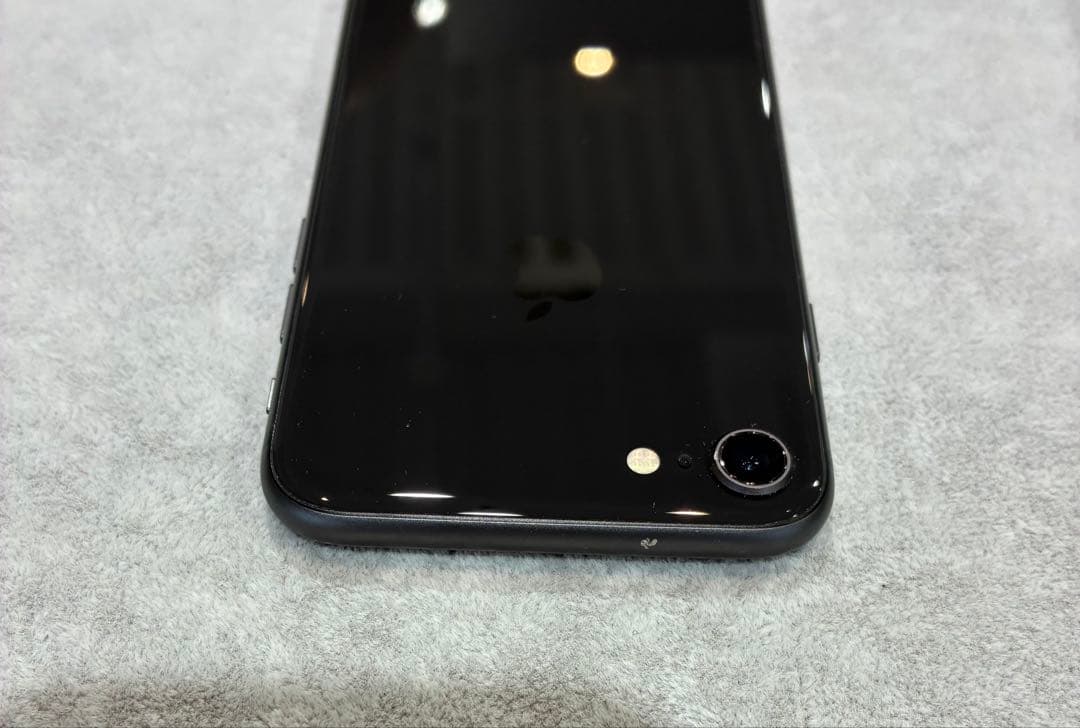 iphone8 SIMフリー　ブラック　バッテリー80%