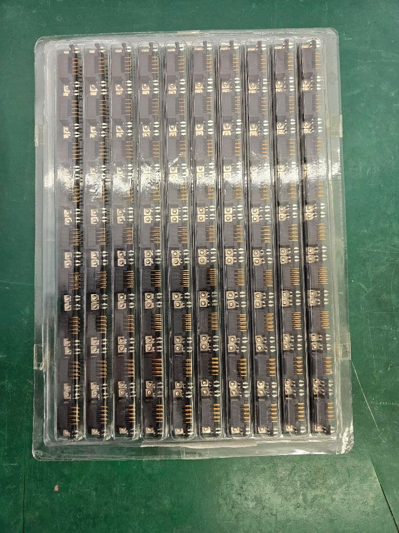 OMRON オムロン D-subコネクタ XM3B-0942-112L