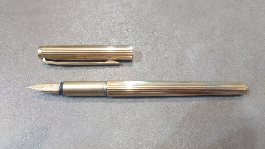 MONTBLANC （モンブラン）万年筆、箱・取説付（ペン先585・K14）
