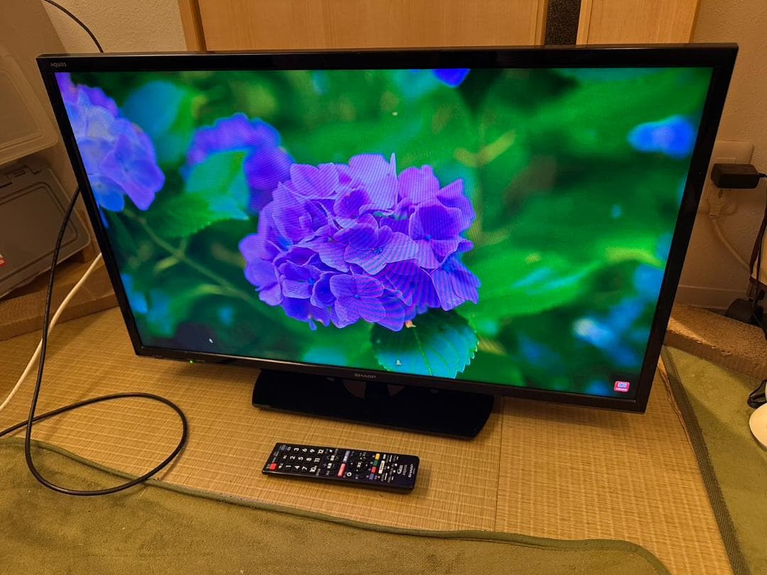 SHARP　シャープ　32型　テレビ LC-32H40 2017年製　超美品！