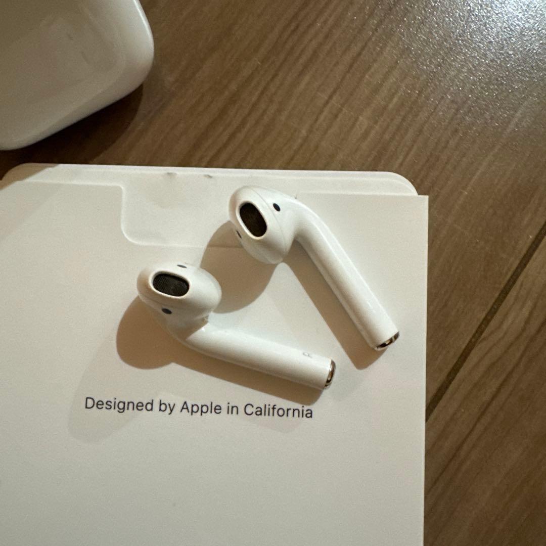 AirPods 第2世代　充電器&箱付き　もう一つ充電ケース付き