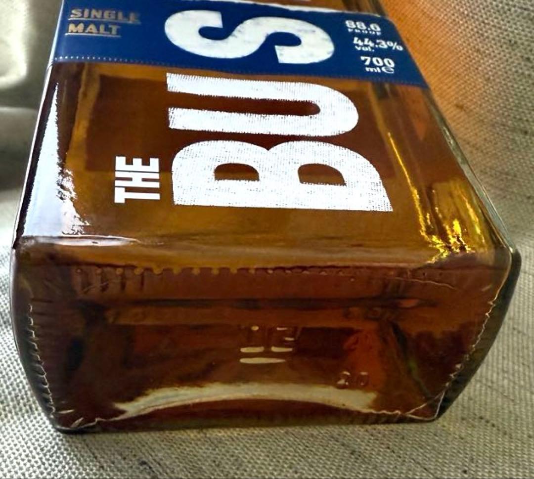 THE BUSKER バスカー シングルモルト グレーン ウイスキー 700ml